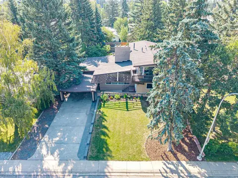 1423 75 Avenue SW photo 46
