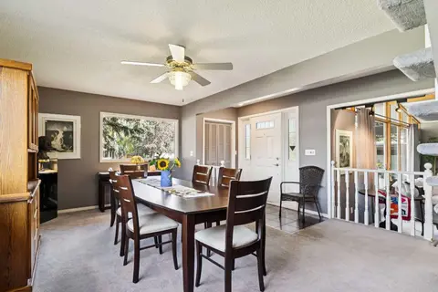 1423 75 Avenue SW photo 8