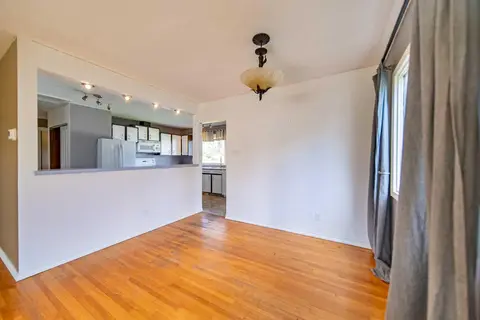 532 Willow Park Drive SE photo 8