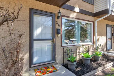 34, 630 Sabrina Road SW photo 2