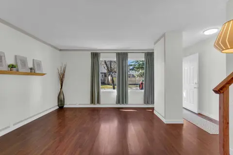 34, 630 Sabrina Road SW photo 4