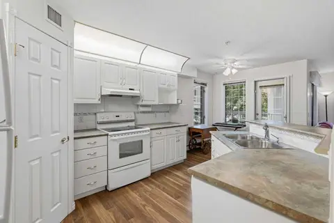 232, 8535 Bonaventure Drive SE photo 10