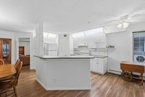 232, 8535 Bonaventure Drive SE photo 6
