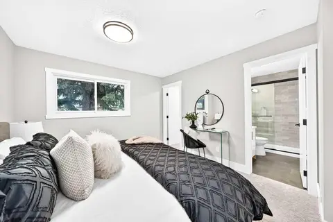 635 104 Avenue SW photo 14