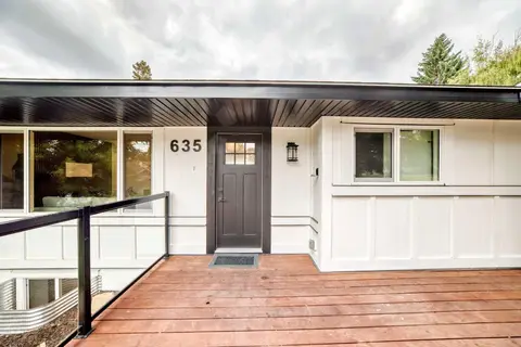 635 104 Avenue SW photo 3