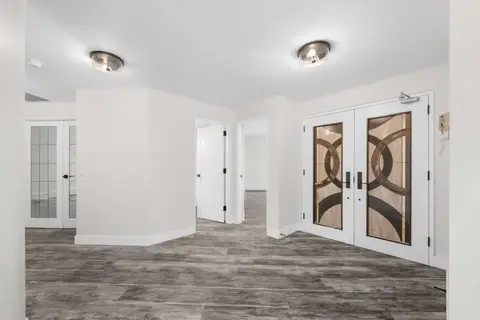 602, 505 Canyon Meadows Drive SW photo 16