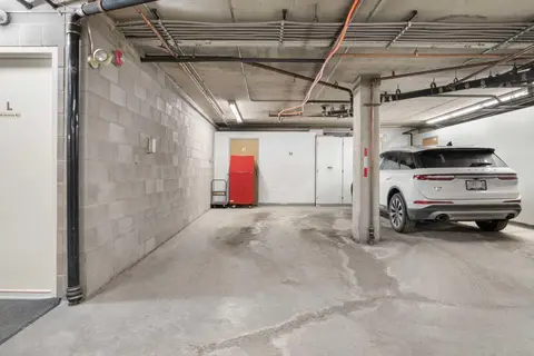 602, 505 Canyon Meadows Drive SW photo 32