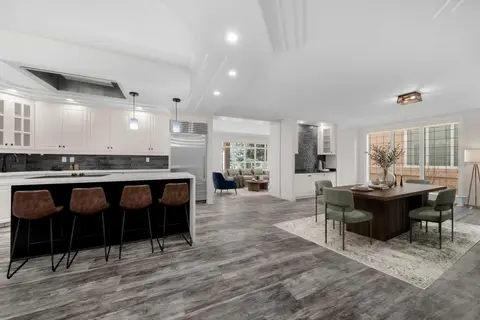 602, 505 Canyon Meadows Drive SW photo 41