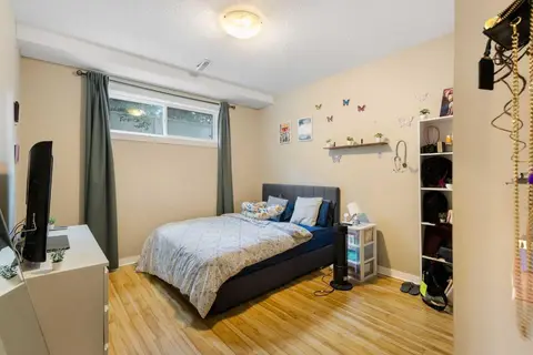 508 78 Avenue SW photo 32