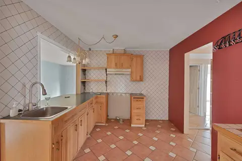 732 Sabrina Road SW photo 10