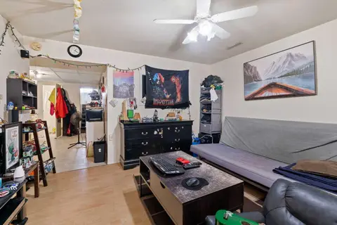 726 68 Avenue SW photo 30
