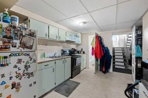 726 68 Avenue SW photo 31
