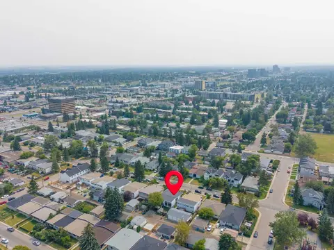 726 68 Avenue SW photo 47