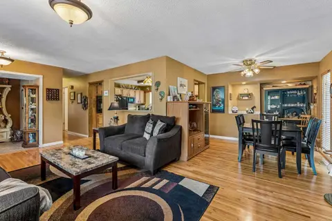 708 Lake Bonavista Drive SE photo 11