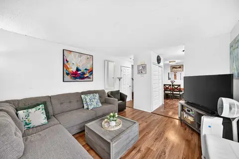 10, 219 90 Avenue SE photo 18
