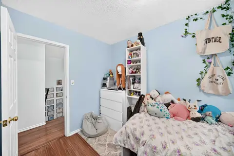 10, 219 90 Avenue SE photo 21