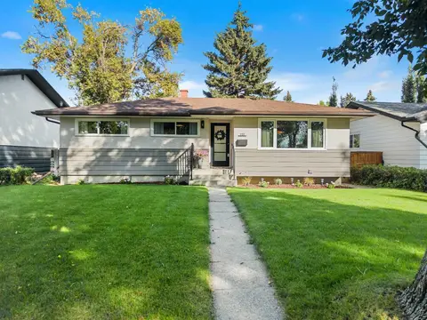 151 Fyffe Road SE photo 2
