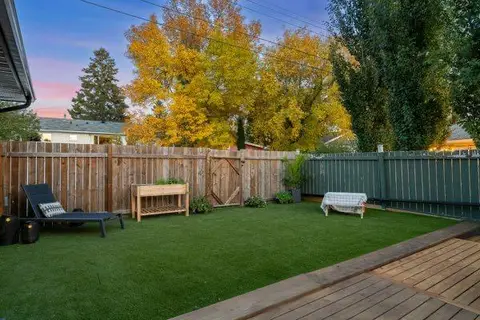 10832 Mapleford Road SE photo 42