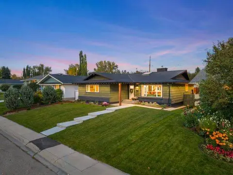 10832 Mapleford Road SE photo 45