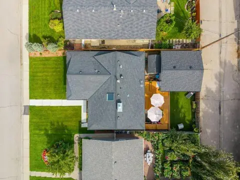 10832 Mapleford Road SE photo 46