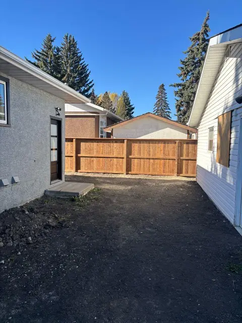 816 Avonlea Place SE photo 21