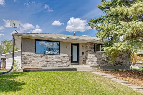 816 Avonlea Place SE photo 3