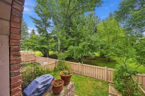 52 Canterbury Gardens SW photo 2