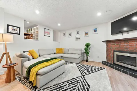 52 Canterbury Gardens SW photo 4