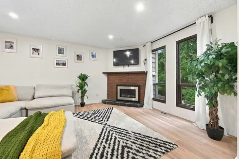 52 Canterbury Gardens SW photo 7