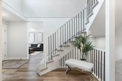47 Canterbury Court SW photo 23