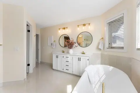 47 Canterbury Court SW photo 29