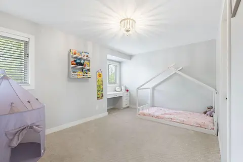 47 Canterbury Court SW photo 32