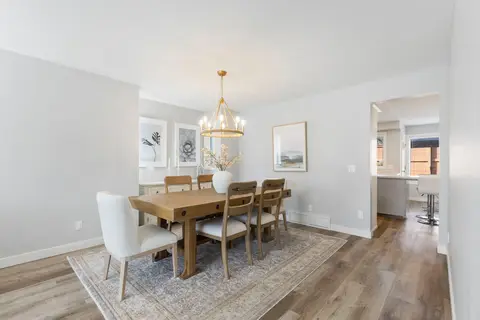 47 Canterbury Court SW photo 8