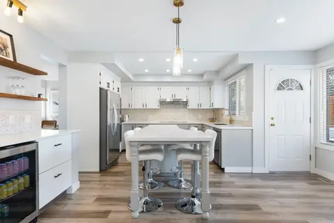 47 Canterbury Court SW photo 9