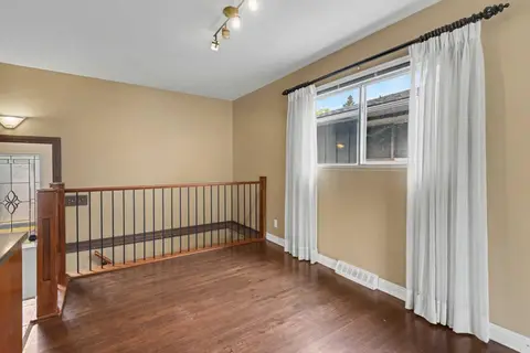 23 Arbour Crescent SE photo 11