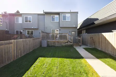 836C 68 Avenue SW photo 37