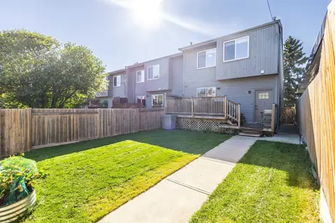 836C 68 Avenue SW photo 39