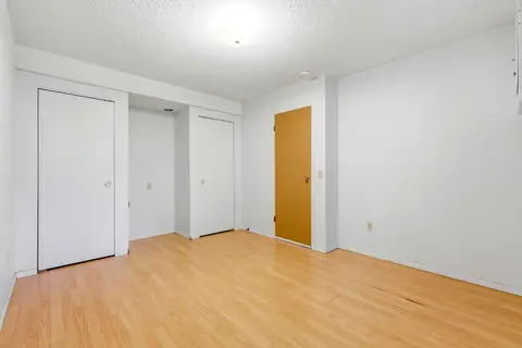 944 Canna Crescent SW photo 34