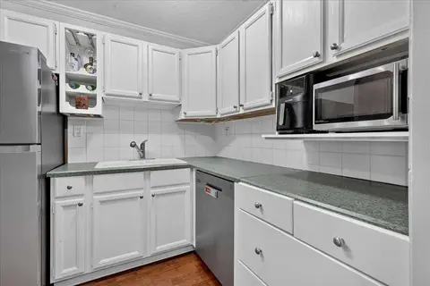 305, 11010 Bonaventure Drive SE photo 12