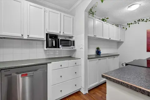 305, 11010 Bonaventure Drive SE photo 15