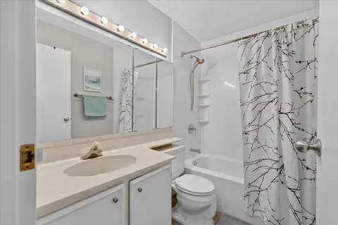 305, 11010 Bonaventure Drive SE photo 28