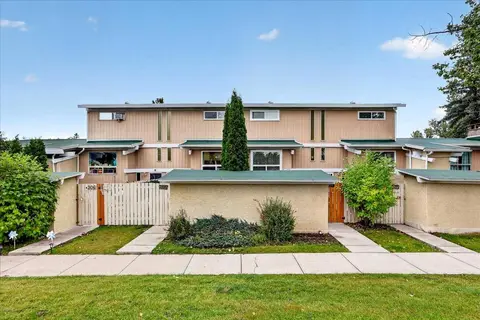 305, 11010 Bonaventure Drive SE photo 38