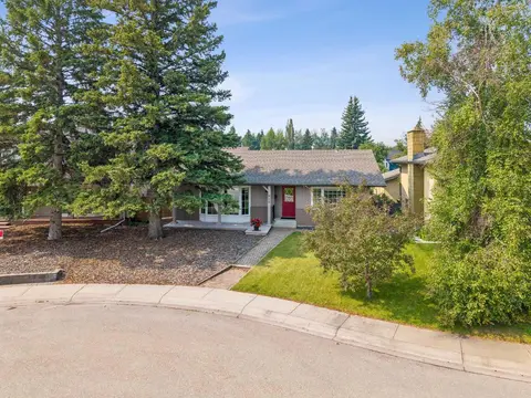 856 Lake Twintree Crescent SE, Calgary