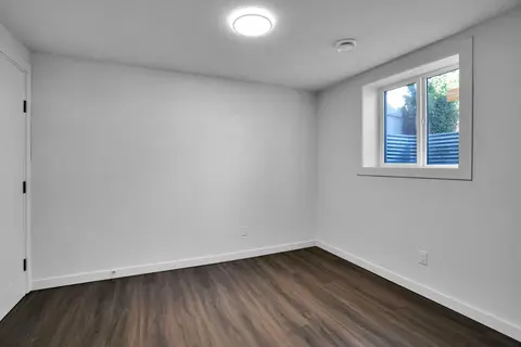 7520 7 Street SW photo 28