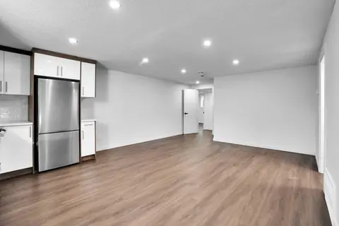 7520 7 Street SW photo 34
