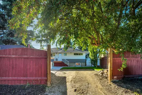 7520 7 Street SW photo 39