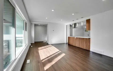7520 7 Street SW photo 5