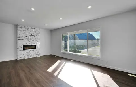 7520 7 Street SW photo 6