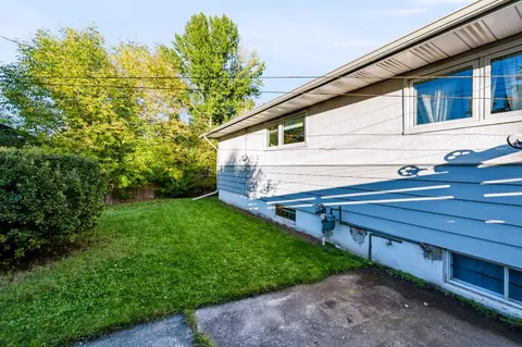 107 Hallbrook Drive SW photo 44