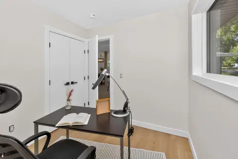 140 Fyffe Road SE photo 12